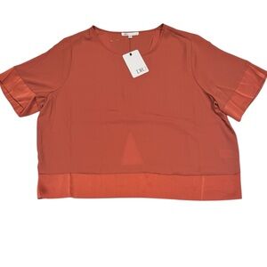 DR2 Cute Satin Effect Trim Short Sleeve Cut Out Back Blouse NWT XXL